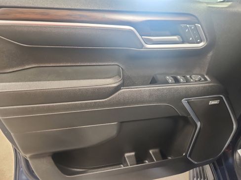 Used 2023 GMC Sierra 1500 SLT w/ SLT Premium Package image 11