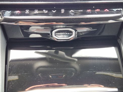 New 2026 Jeep Grand Cherokee Altitude AWD/4WD image 15