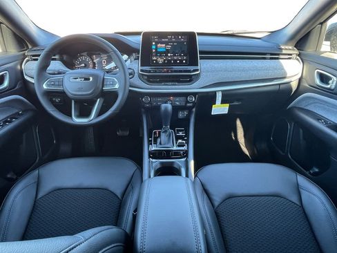 New 2026 Jeep Compass Latitude image 20