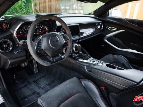 Used 2018 Chevrolet Camaro ZL1 RWD image 2