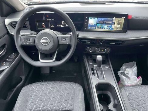 New 2025 Nissan Kicks SV w/ SV Premium Package image 12