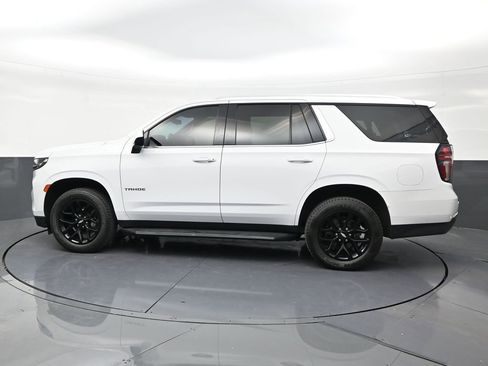 Used 2022 Chevrolet Tahoe LS RWD image 2