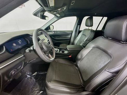 New 2025 Jeep Grand Cherokee Laredo image 20