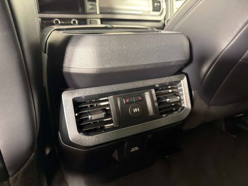 Used 2025 Ford F350 Platinum AWD/4WD image 34
