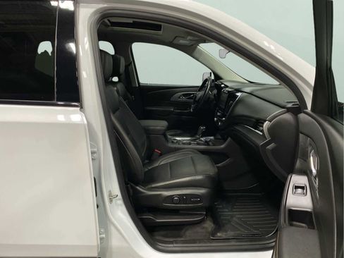 Used 2019 Chevrolet Traverse RS image 31