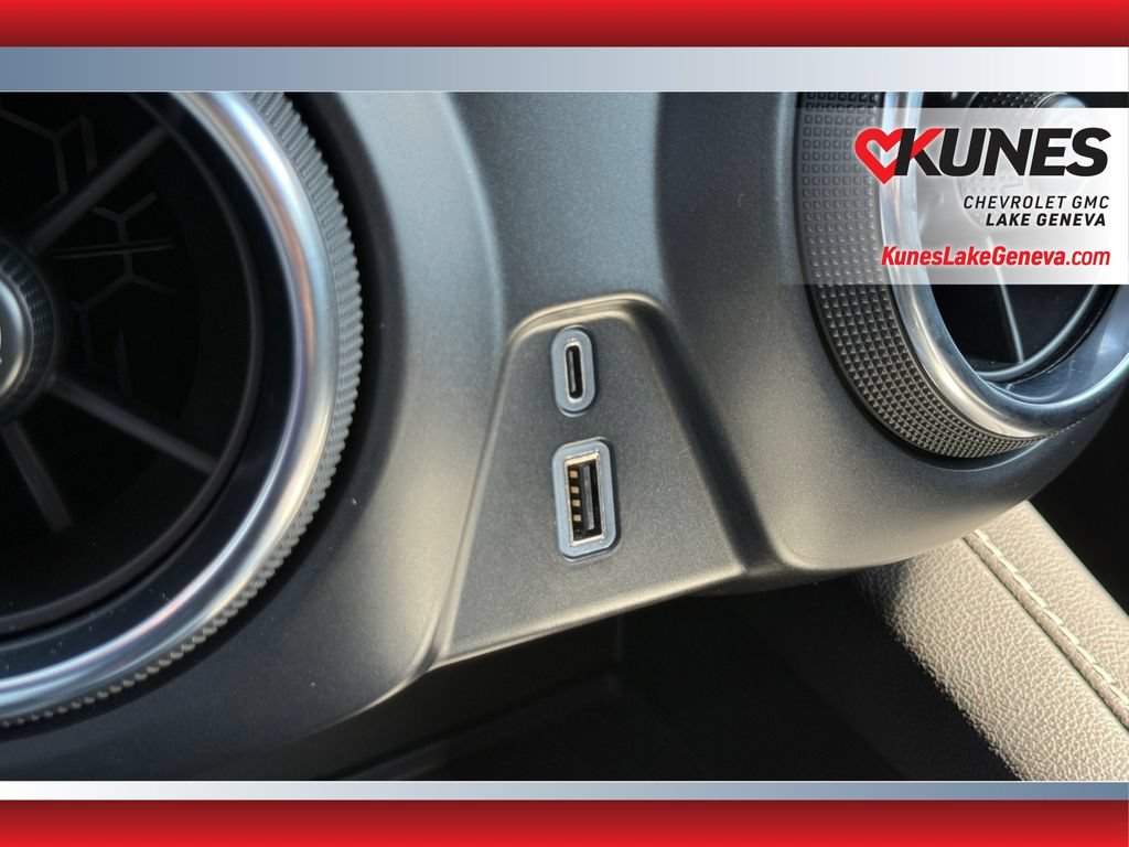 Used 2025 Chevrolet Blazer LT AWD/4WD image 32