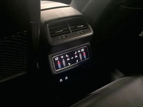 Used 2024 Audi Q8 e-tron Prestige w/ Prestige Package image 34