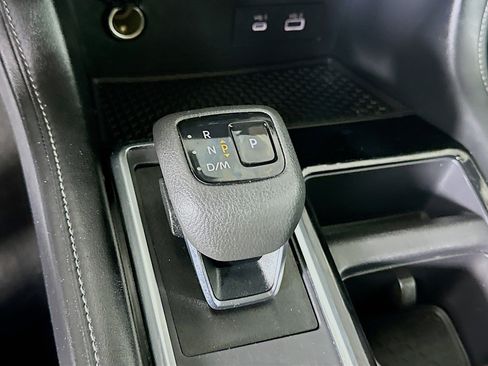 Used 2024 Nissan Pathfinder SV image 24