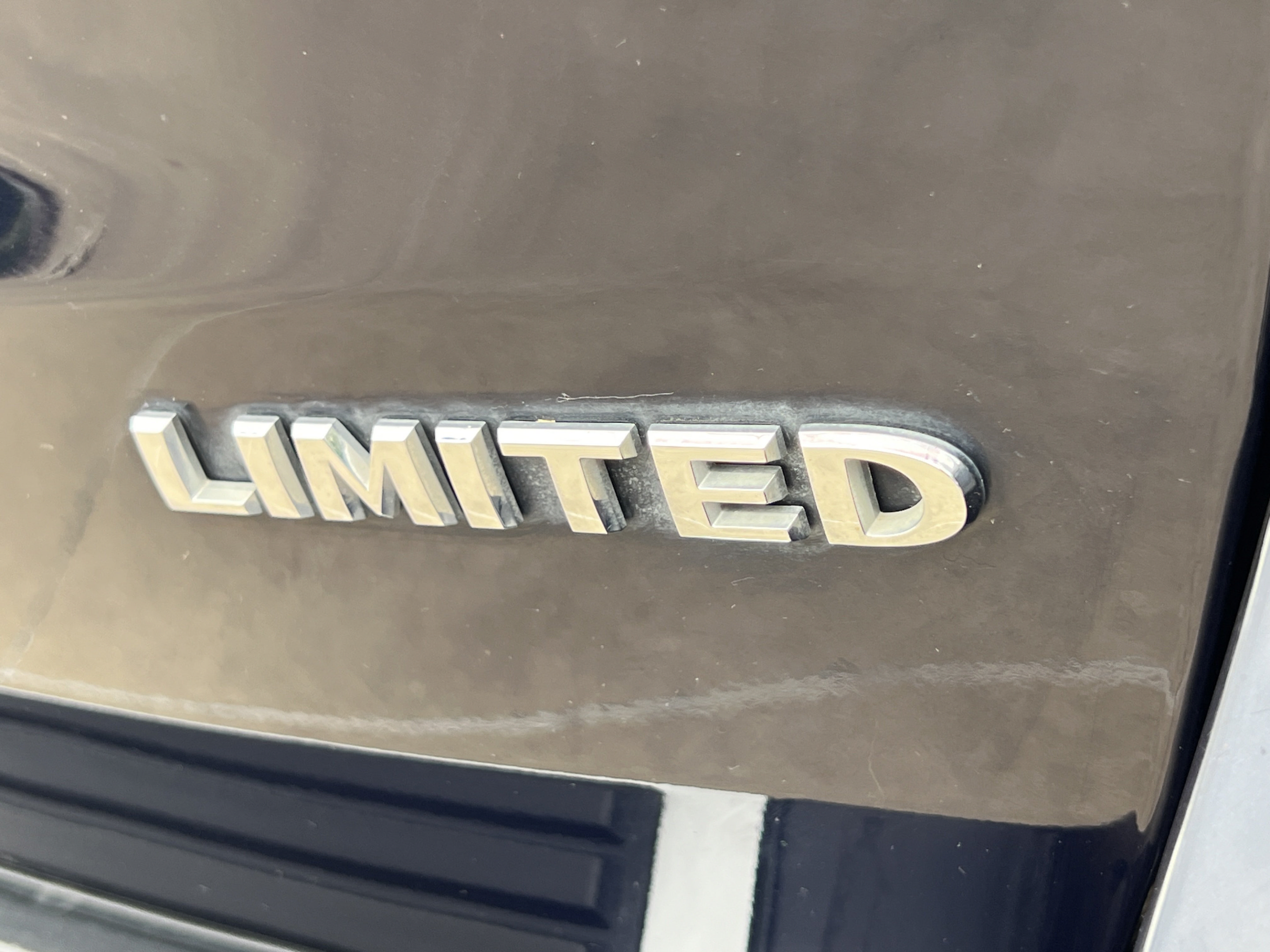 Used 2016 Jeep Grand Cherokee Limited w/ Luxury Group II AWD/4WD image 35