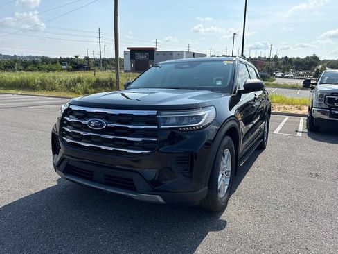 Used 2026 Ford Explorer Active RWD image 5