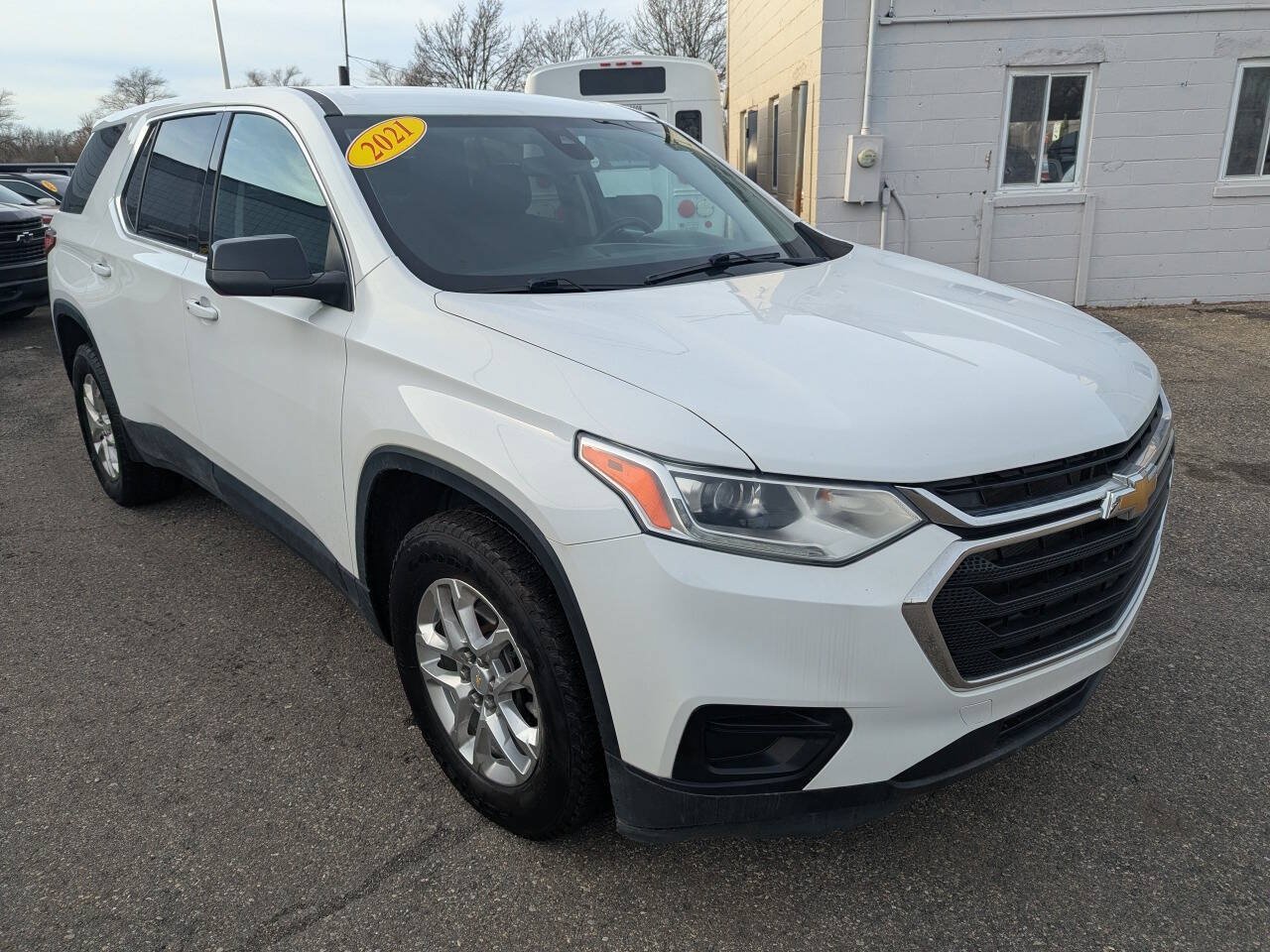 Used 2021 Chevrolet Traverse LS AWD/4WD image 1