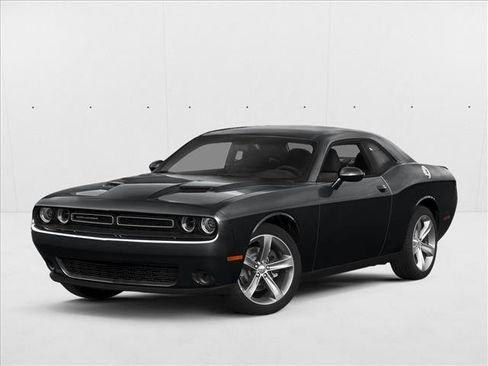 Used 2015 Dodge Challenger R/T Scat Pack RWD image 1