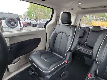 Used 2021 Chrysler Pacifica Limited