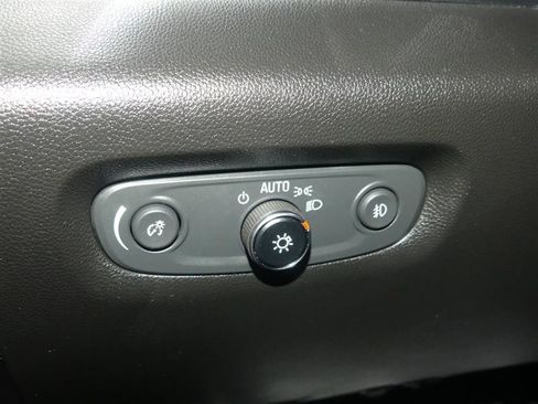 Used 2019 Chevrolet Traverse LT image 30