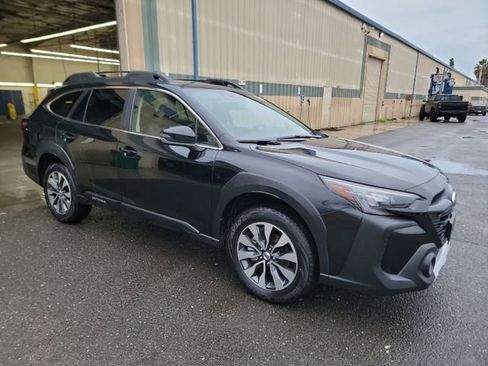 Used 2024 Subaru Outback Limited image 1