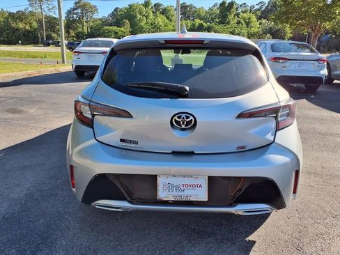 Used 2019 Toyota Corolla SE FWD image 2