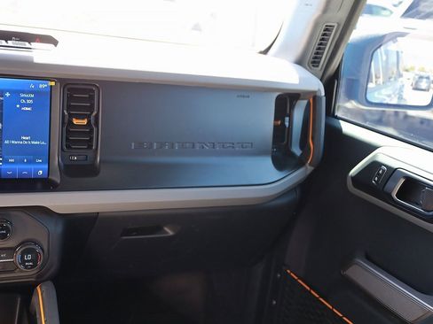 Used 2021 Ford Bronco Badlands image 21