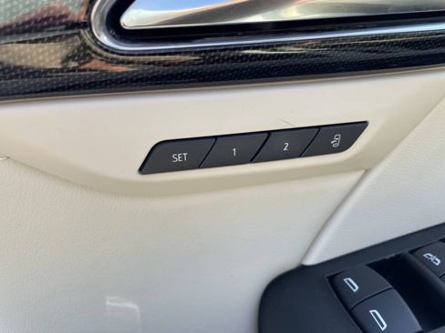 Used 2023 Buick Envision Essence AWD/4WD image 13