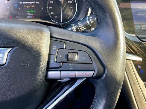 Used 2023 Cadillac XT6 Premium Luxury FWD image 14
