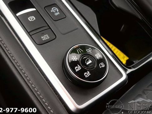 Used 2022 Nissan Pathfinder SL image 21