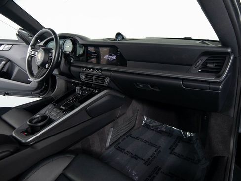 Certified 2024 Porsche 911 Carrera 4 image 20