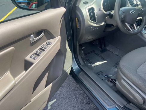 Used 2014 Kia Sportage LX image 16