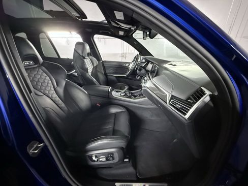 Used 2022 BMW X5 M w/ Executive Package image 29