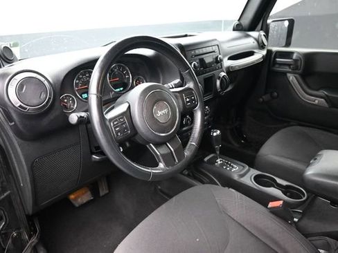 Used 2014 Jeep Wrangler Sport w/ Connectivity Group AWD/4WD image 16