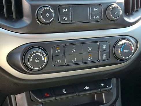 Certified 2024 Chevrolet Equinox LT FWD image 15