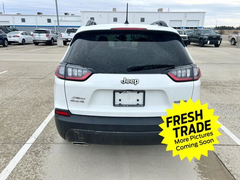 Used 2022 Jeep Cherokee Latitude Lux image 2