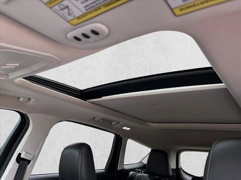 Used 2019 Ford Escape Titanium FWD image 12