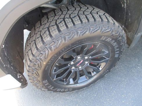 Used 2022 GMC Sierra 1500 AT4X AWD/4WD image 15