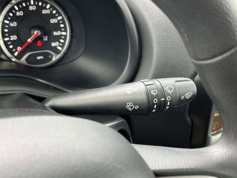 Used 2023 Jeep Renegade Latitude image 19