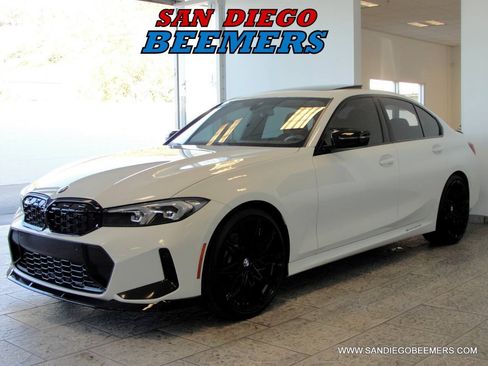 Used 2023 BMW 330i Sedan w/ M Sport Package RWD image 17