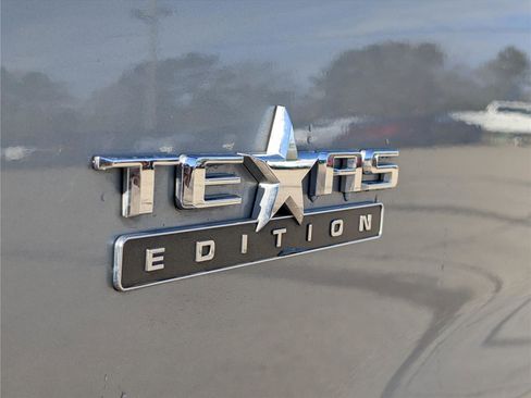 Used 2024 Chevrolet Silverado 1500 LT image 12