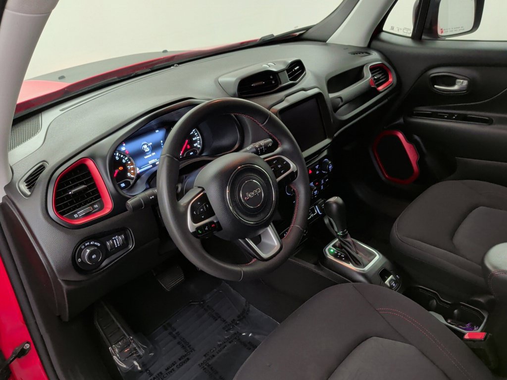 Used 2023 Jeep Renegade Trailhawk AWD/4WD image 25