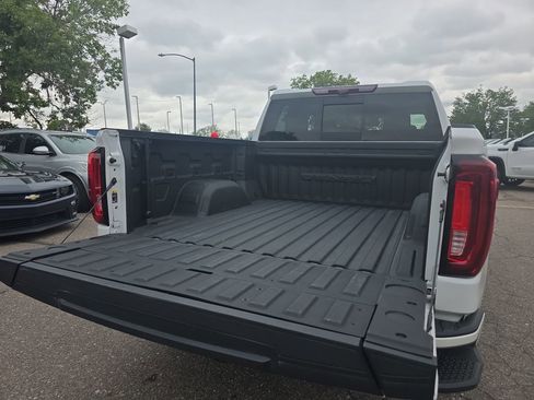 Used 2021 GMC Sierra 1500 Denali w/ Denali Ultimate Package AWD/4WD image 17