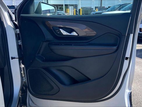 Used 2020 GMC Terrain SLE FWD image 24