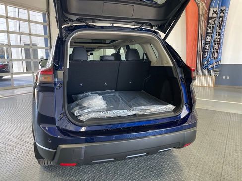 New 2026 Nissan Rogue SV image 7