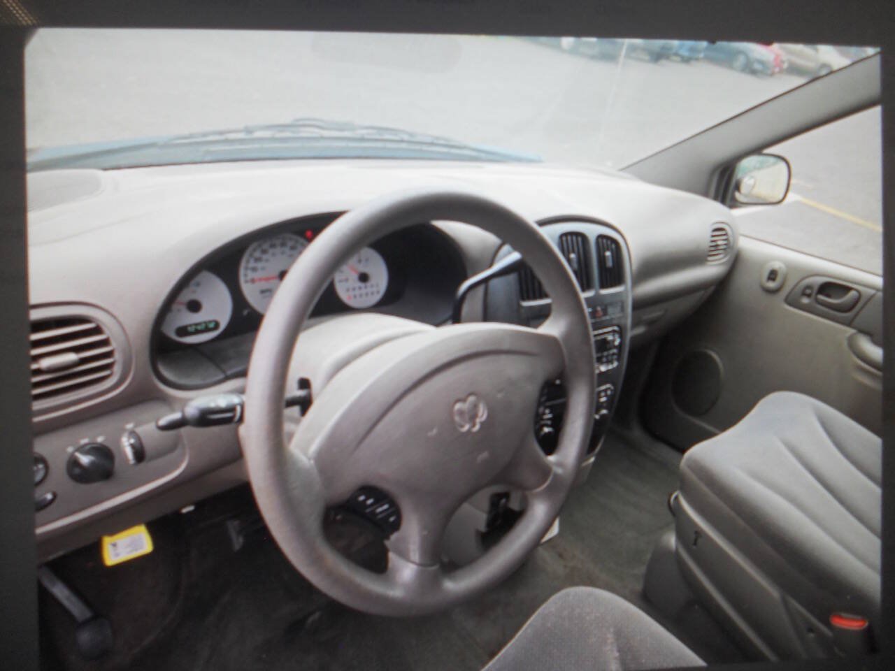 Used 2003 Dodge Grand Caravan SE FWD image 9