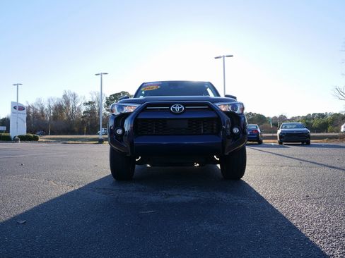 Used 2023 Toyota 4Runner SR5 Premium image 8