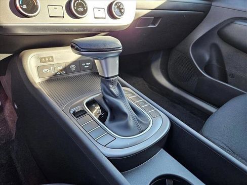 New 2026 Hyundai Kona SE image 15