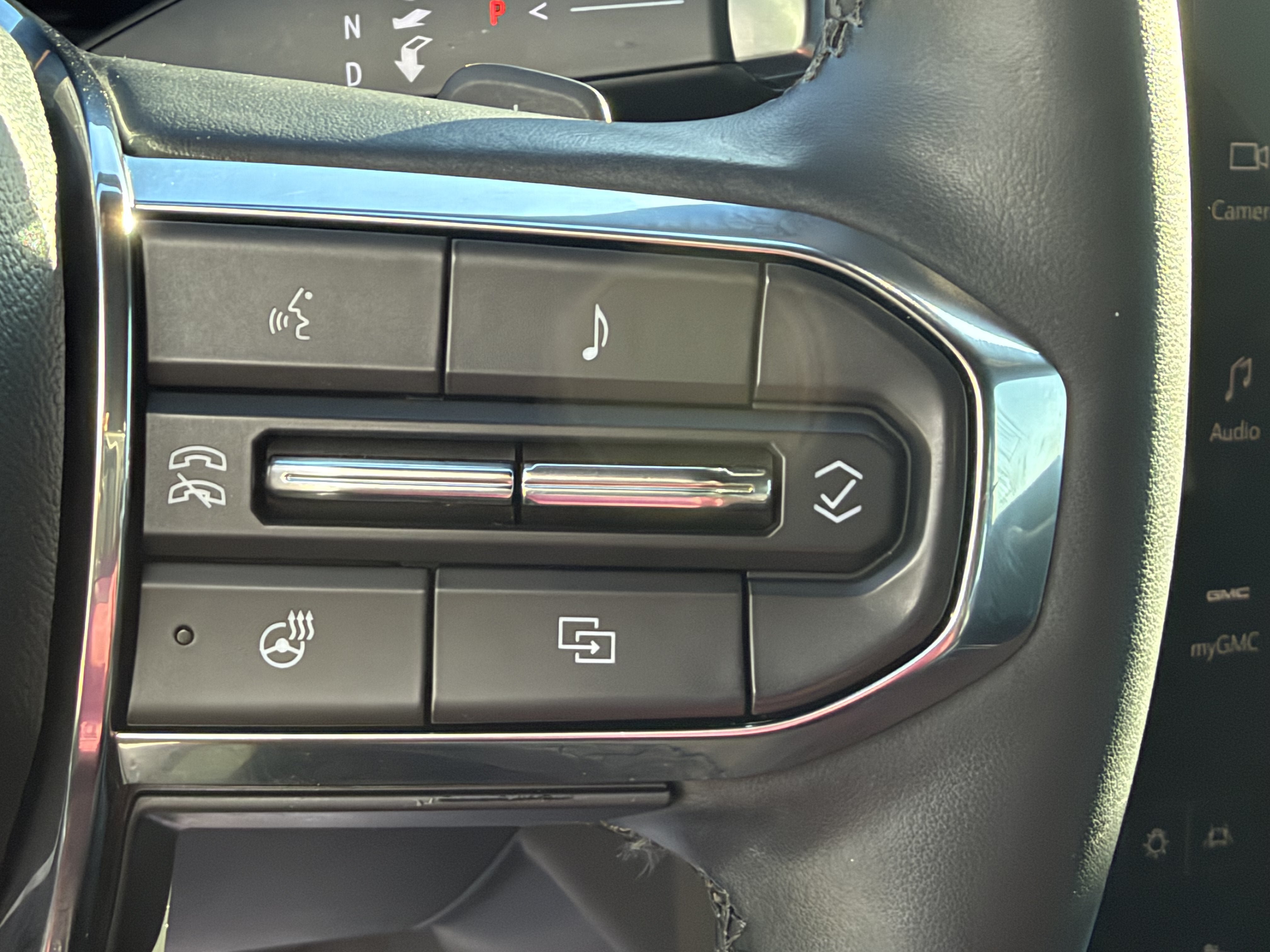 Used 2024 GMC Acadia Elevation FWD image 25