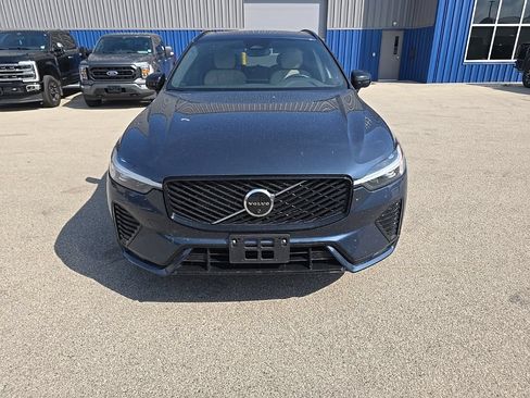 Used 2026 Volvo XC60 B5 Plus w/ Protection Package Premier AWD/4WD image 2