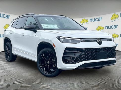New 2026 Volkswagen Tiguan SE R-Line AWD/4WD image 1