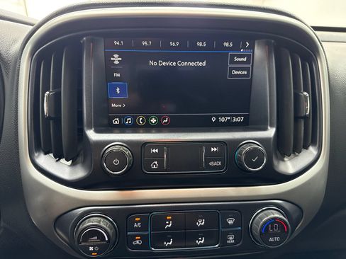 Used 2022 Chevrolet Colorado ZR2 w/ ZR2 Midnight Special Edition AWD/4WD image 27