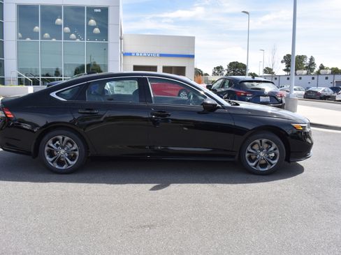 New 2026 Honda Accord EX-L image 10