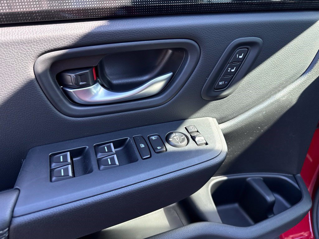 Certified 2025 Honda Pilot Elite image 19