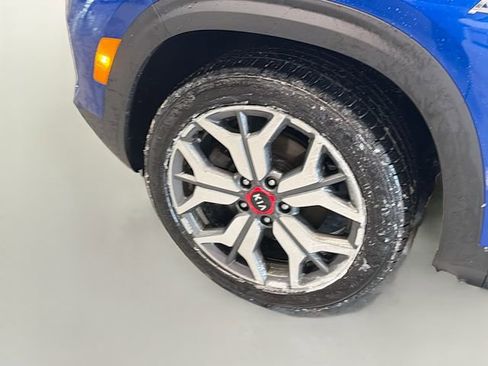Used 2021 Kia Seltos SX image 31