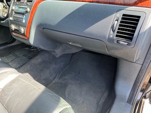 Used 2006 Cadillac DTS image 59